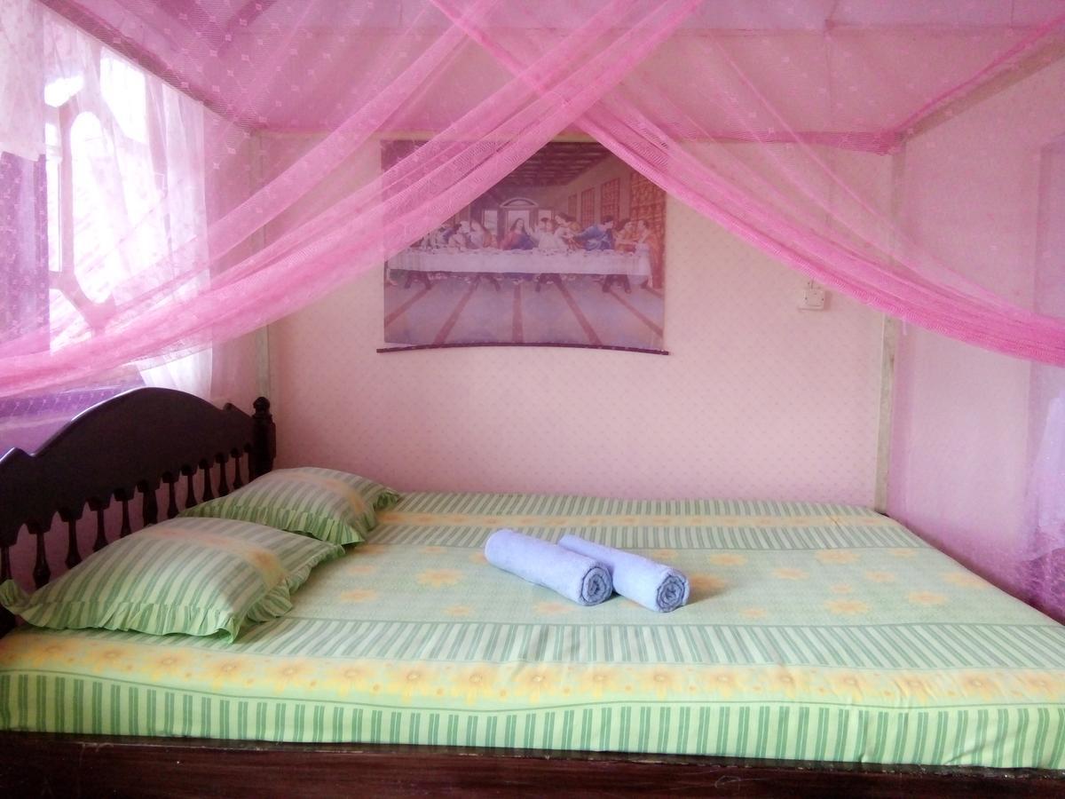 Novita Homestay Bunaken Luaran gambar