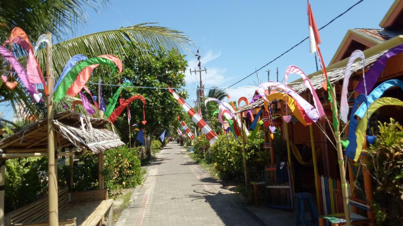 Novita Homestay Bunaken Luaran gambar
